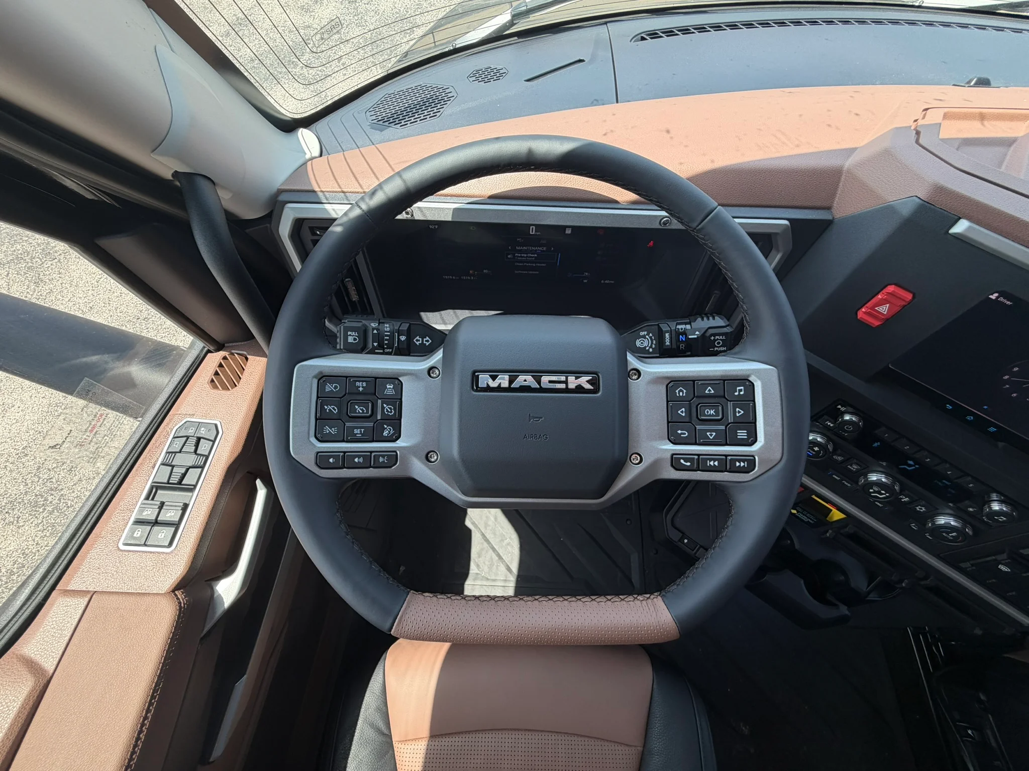 2027 Mack Pinnacle in Fort Worth, TX — photo 13