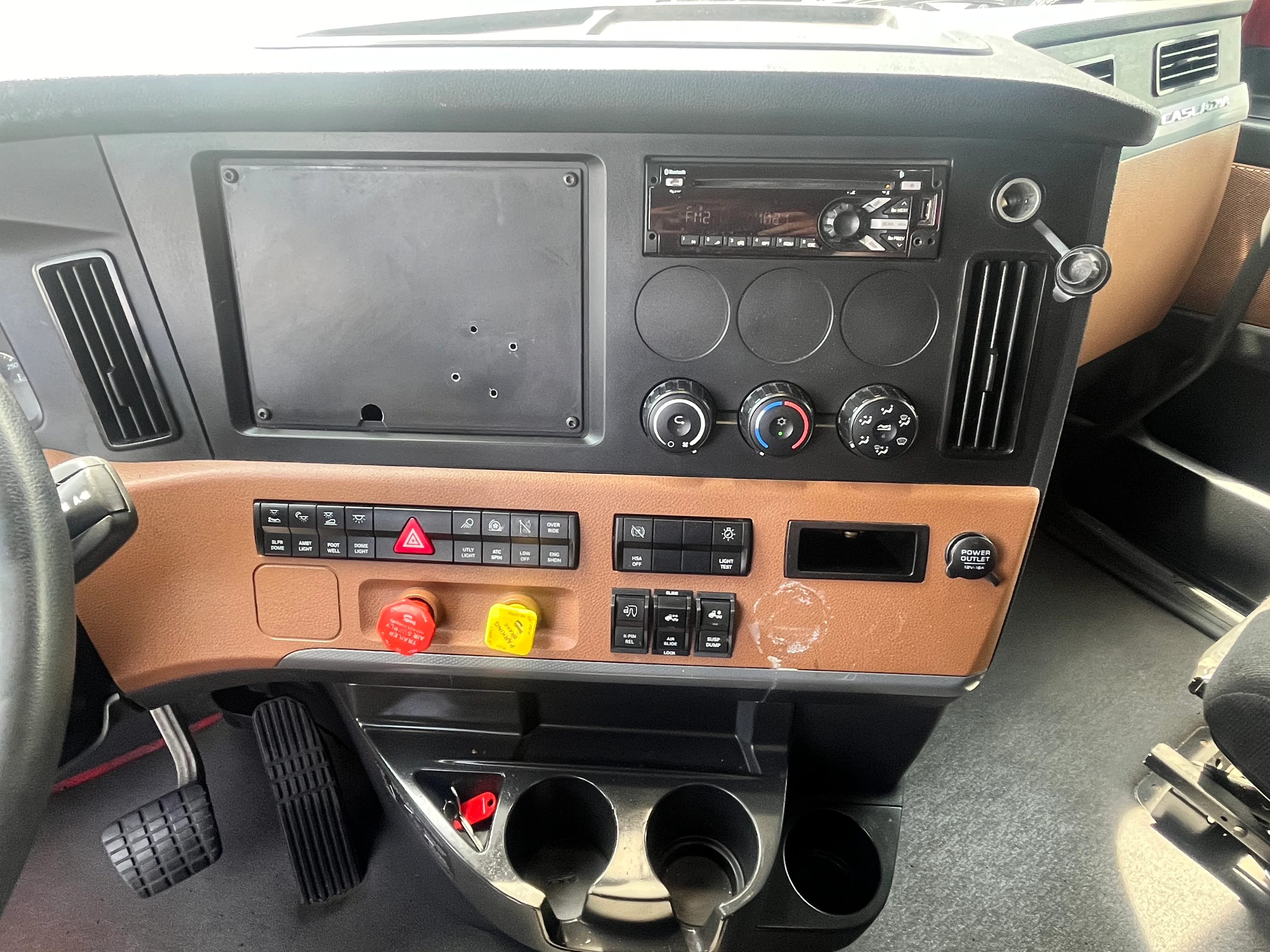 2021 Freightliner Cascadia in Greensboro, NC — photo 15