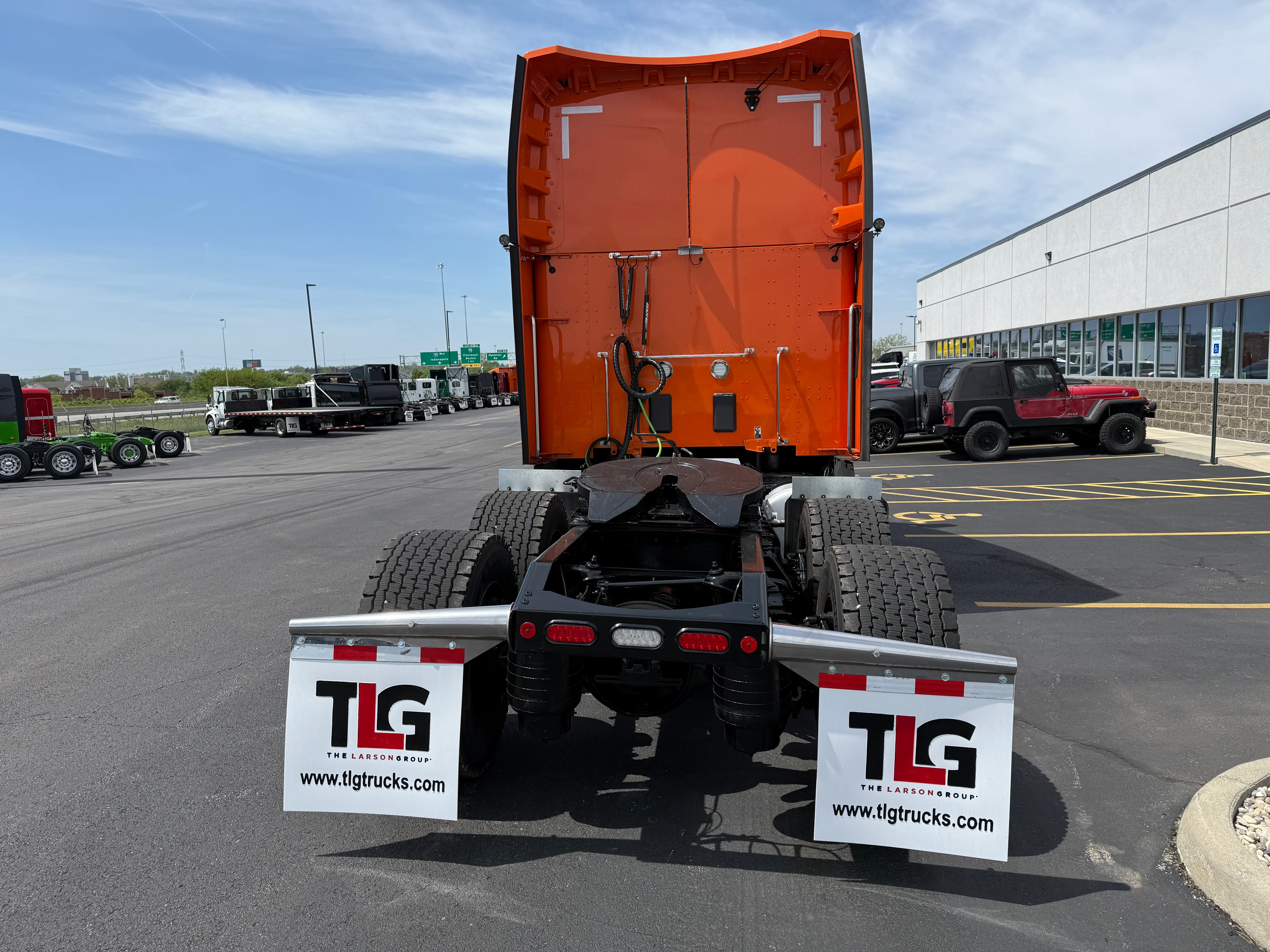 2023 Peterbilt 579 in Cincinnati, OH — photo 4