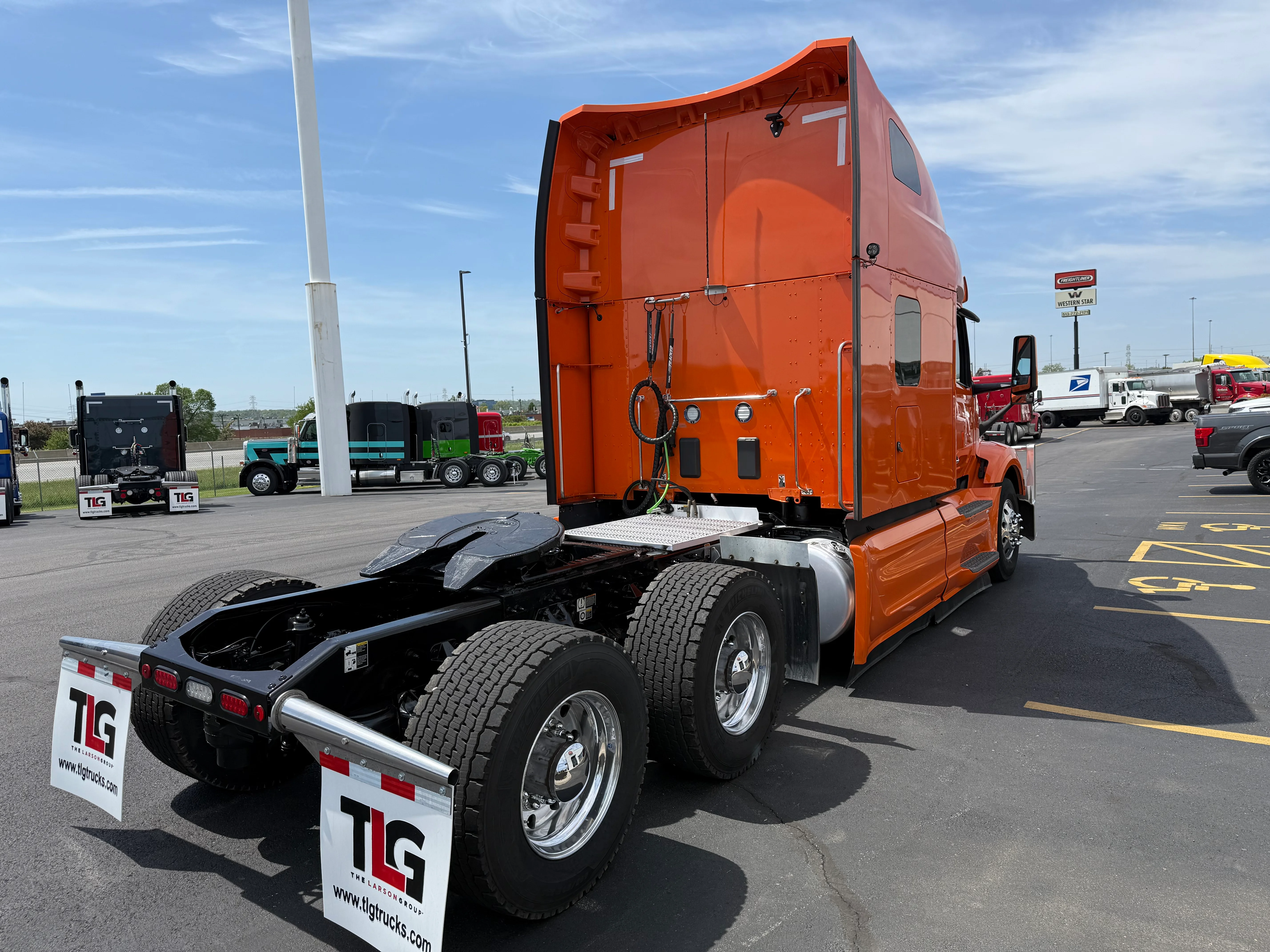 2023 Peterbilt 579 in Cincinnati, OH — photo 5