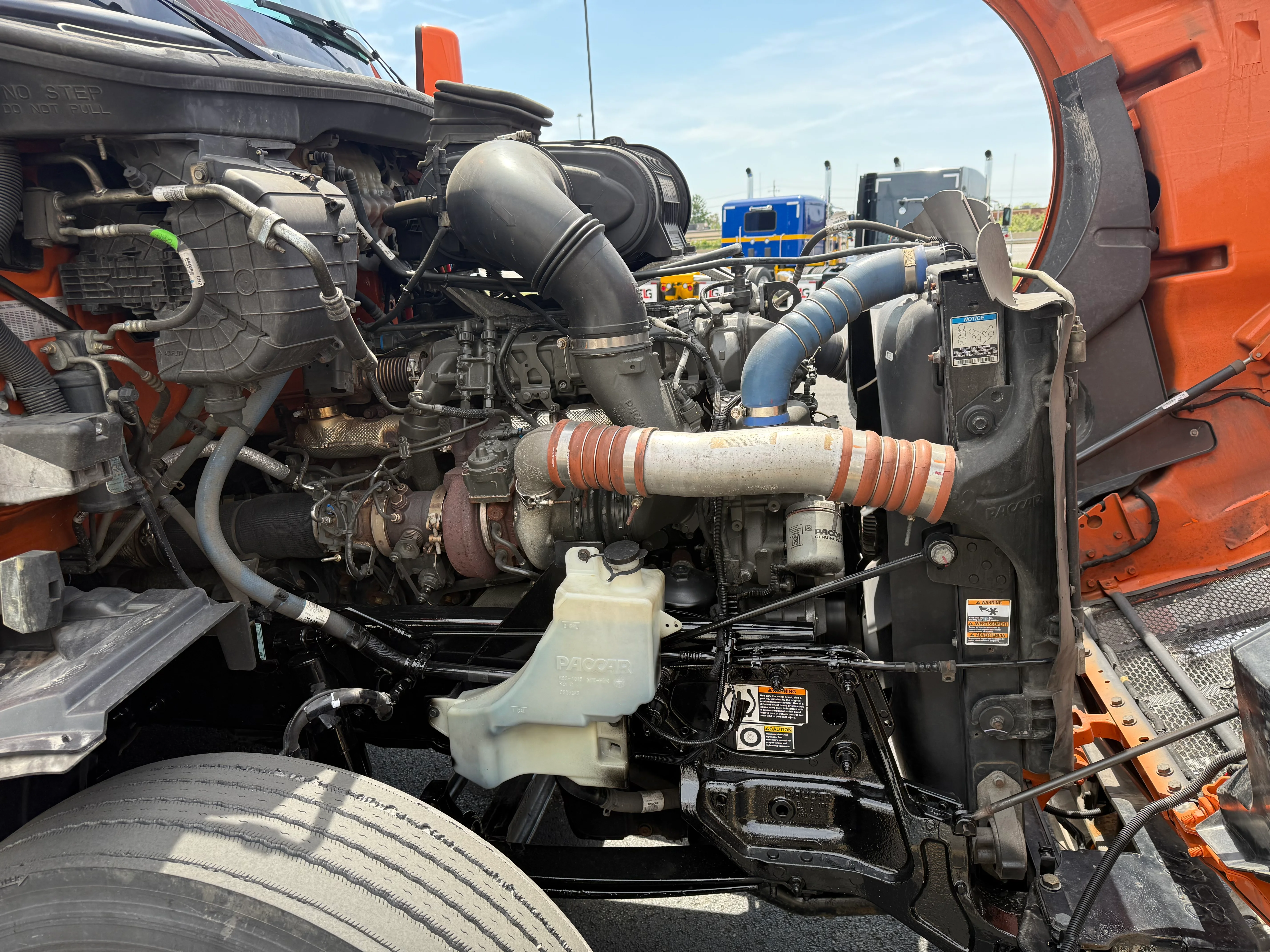 2023 Peterbilt 579 in Cincinnati, OH — photo 10