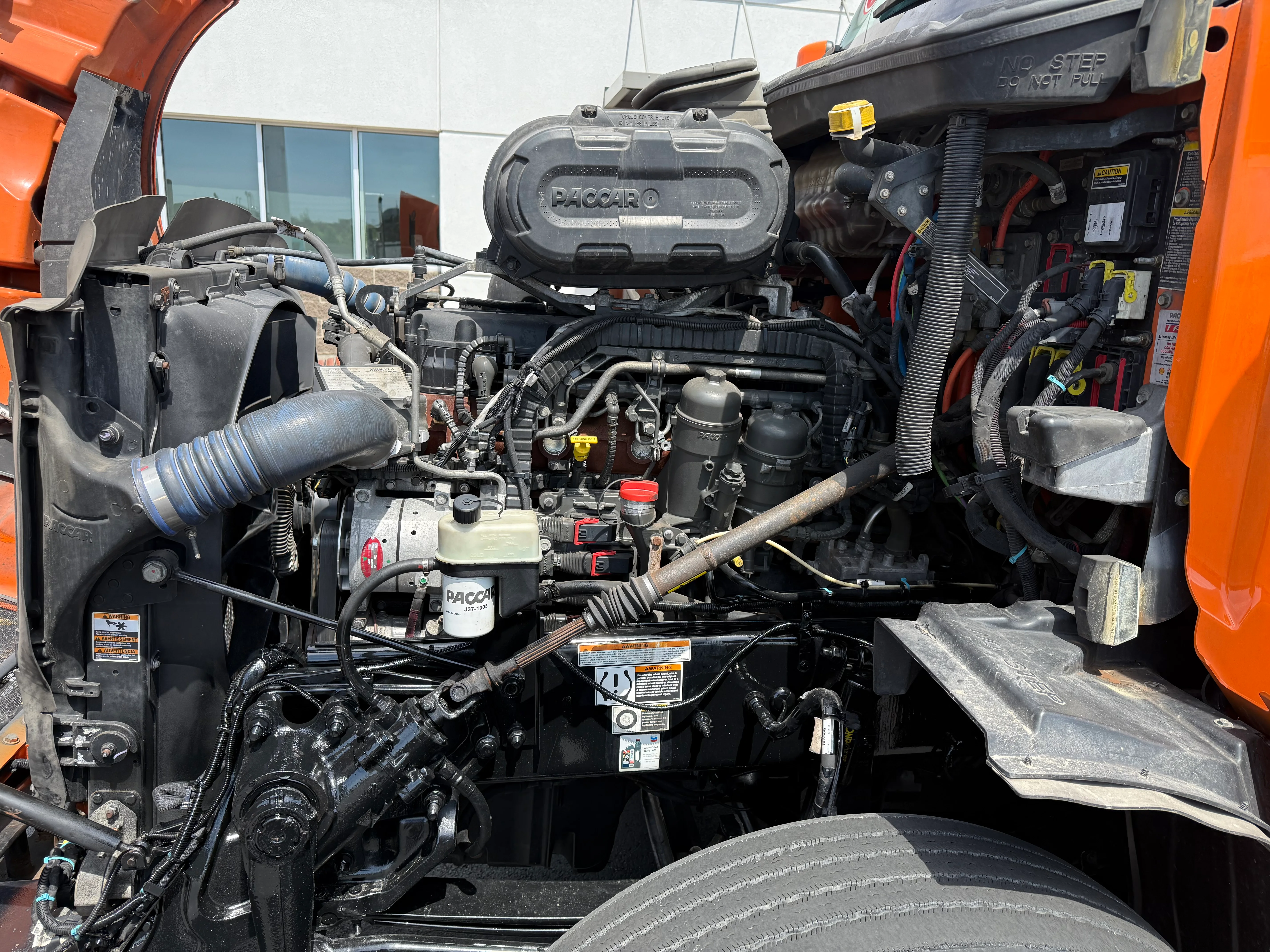 2023 Peterbilt 579 in Cincinnati, OH — photo 8