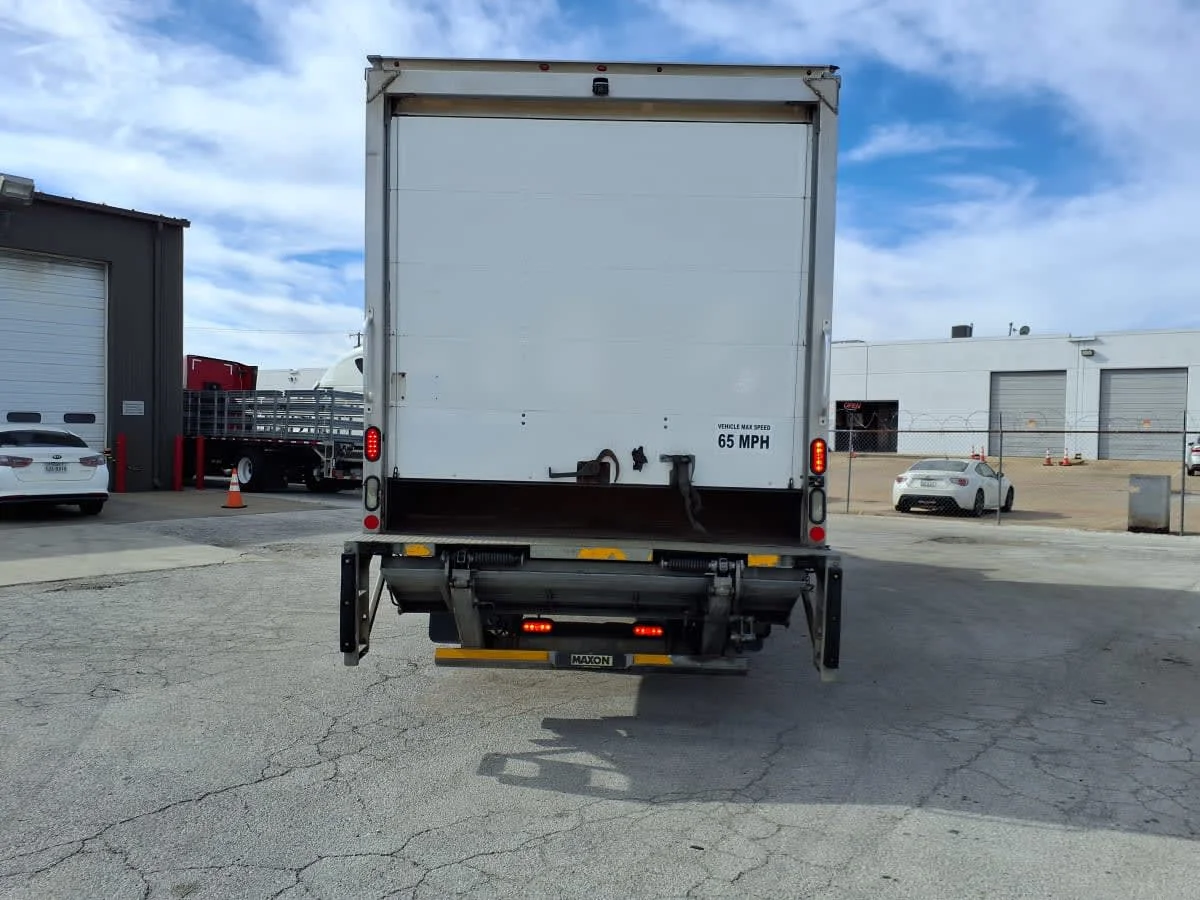 2019 International 4300 in Fort Worth, TX — photo 5