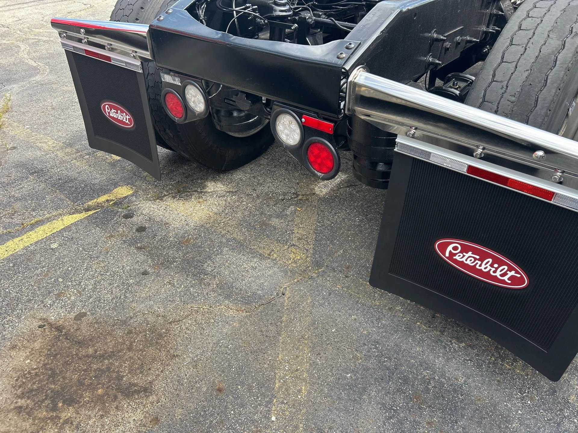 2023 Peterbilt 389 in Etna, OH — photo 8