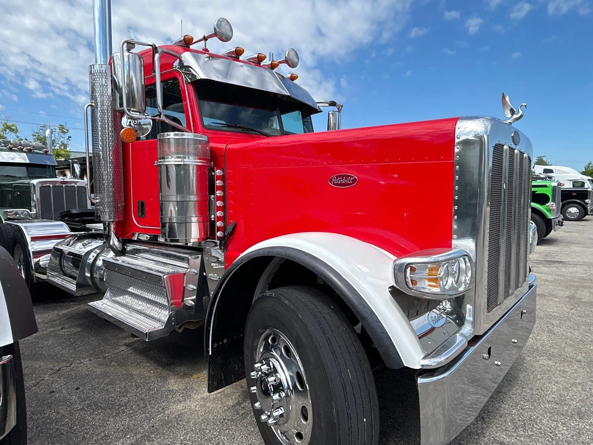 2023 Peterbilt 389 in Etna, OH — photo 2