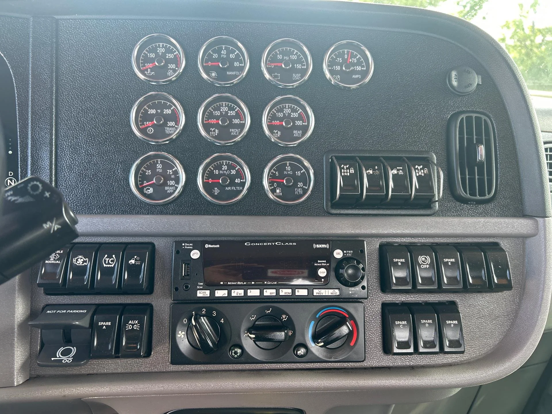 2023 Peterbilt 389 in Etna, OH — photo 15