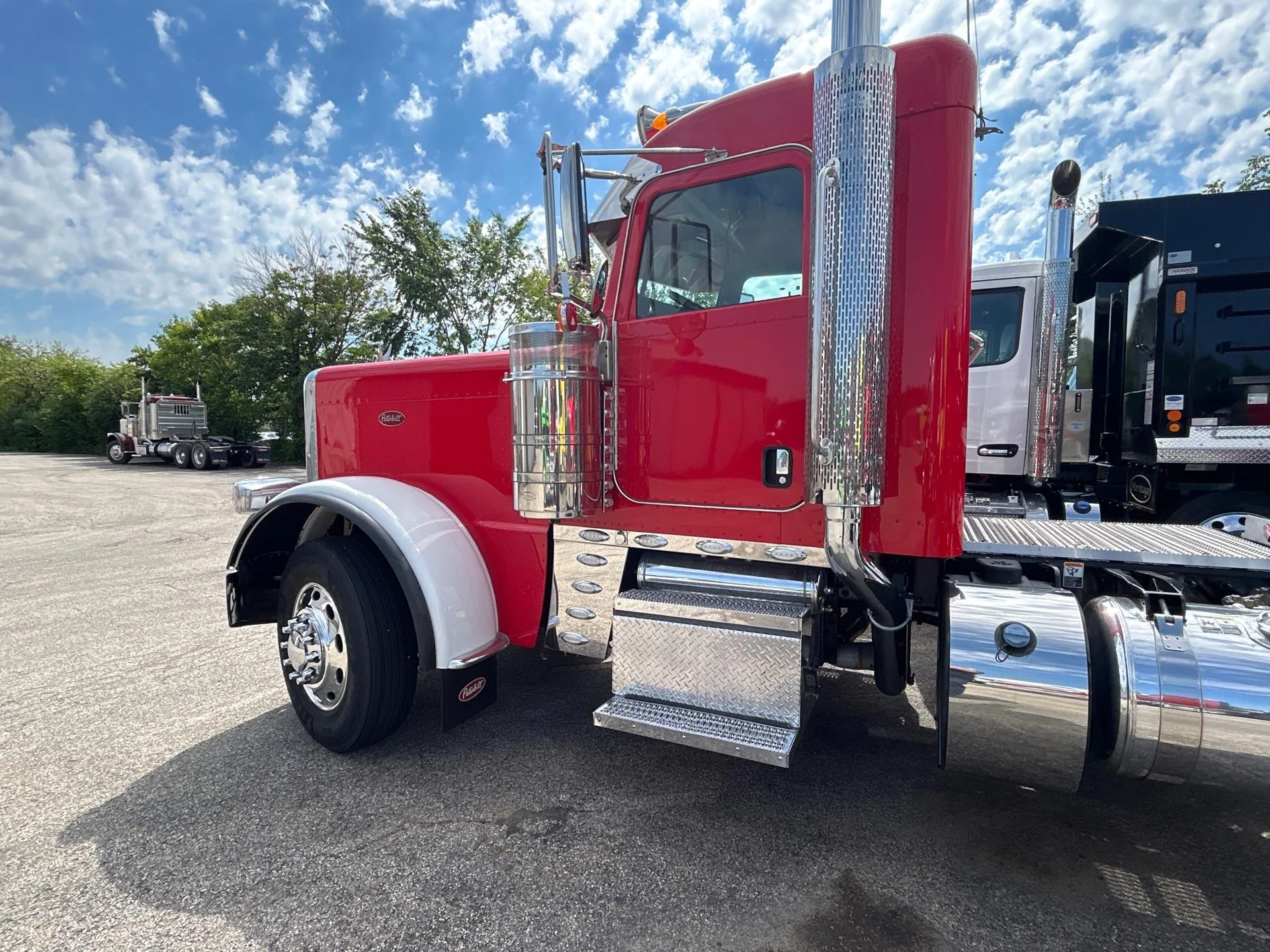 2023 Peterbilt 389 in Etna, OH — photo 3