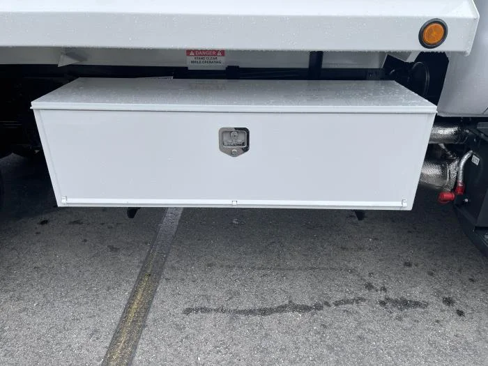 2027 Ford F-750 — photo 10