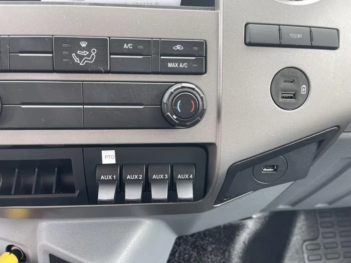 2027 Ford F-750 — photo 20