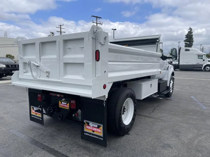 2027 Ford F-750 — photo 6