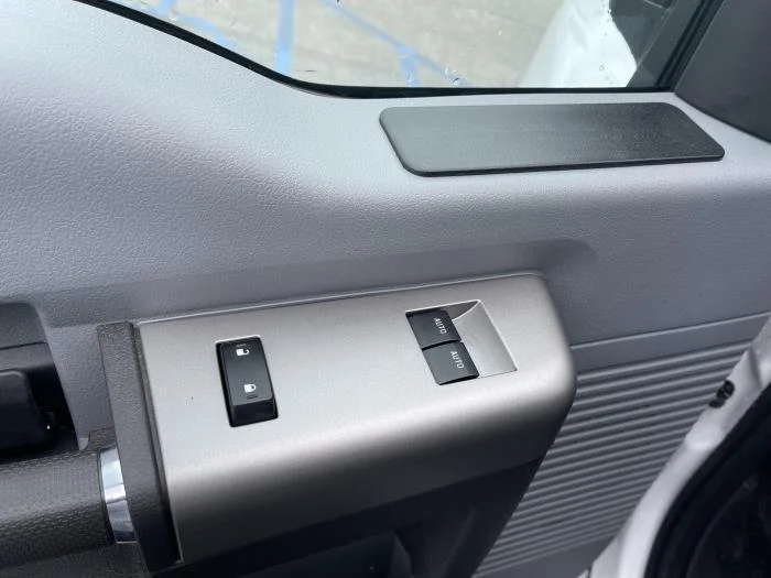 2027 Ford F-750 — photo 18