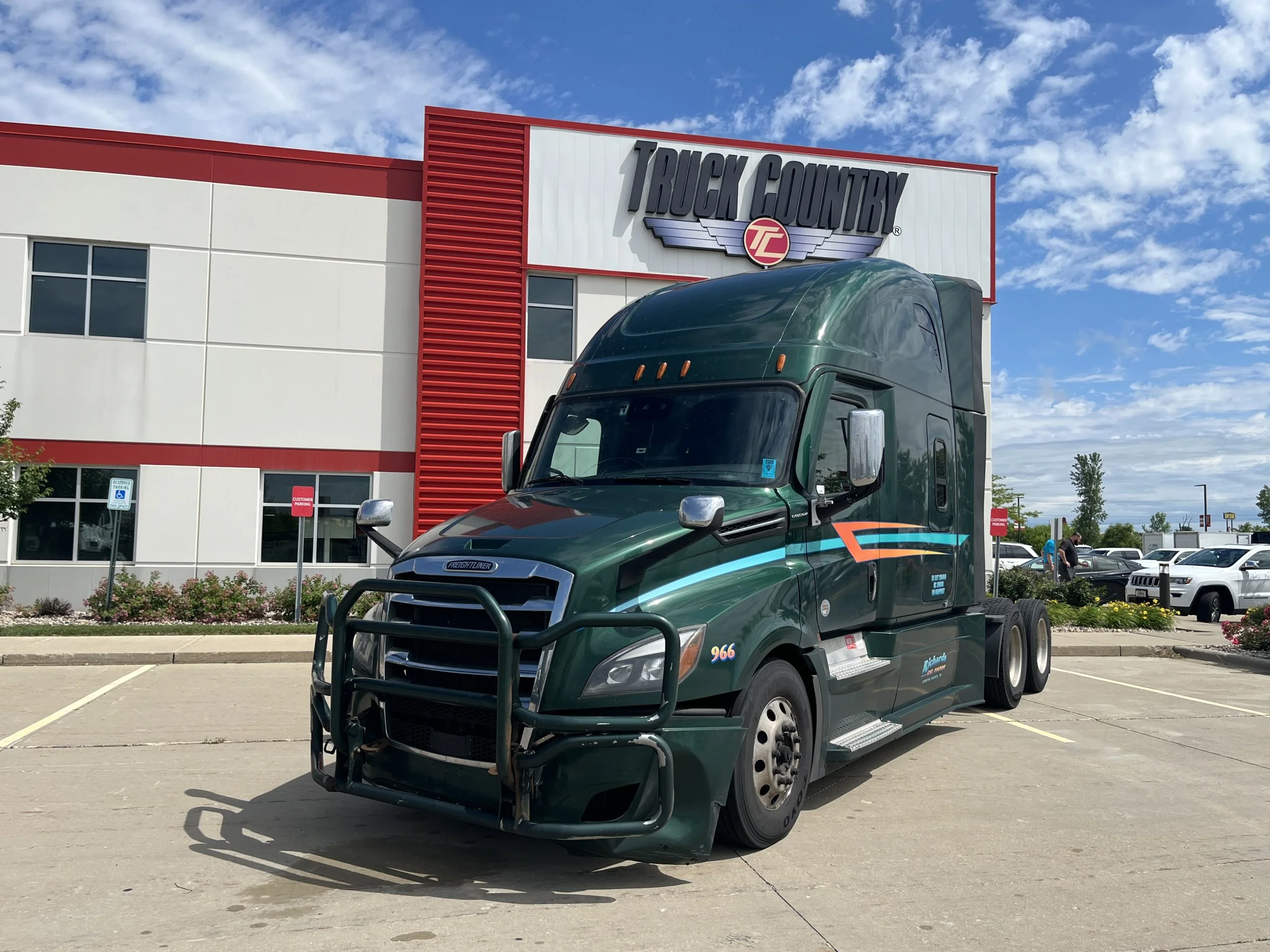 2022 Freightliner Cascadia