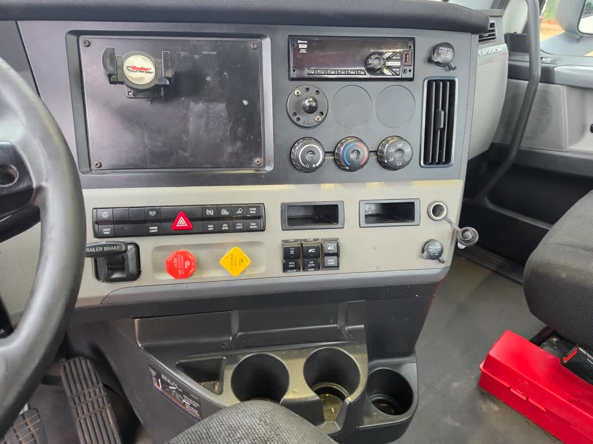 2020 Freightliner Cascadia in Greensboro, NC — photo 8