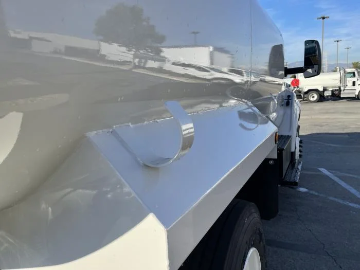 2026 Ford F-750 — photo 12
