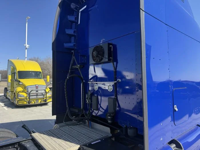 2022 Peterbilt 579 in Pontoon Beach, IL — photo 10