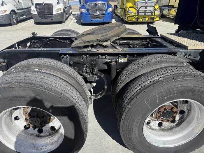 2022 Peterbilt 579 in Pontoon Beach, IL — photo 8