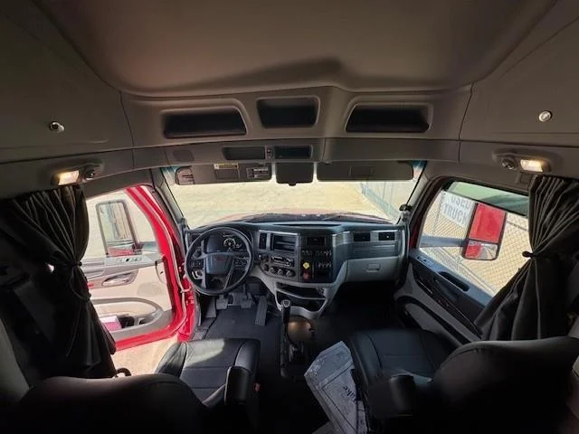 2026 Peterbilt 579 - image 28