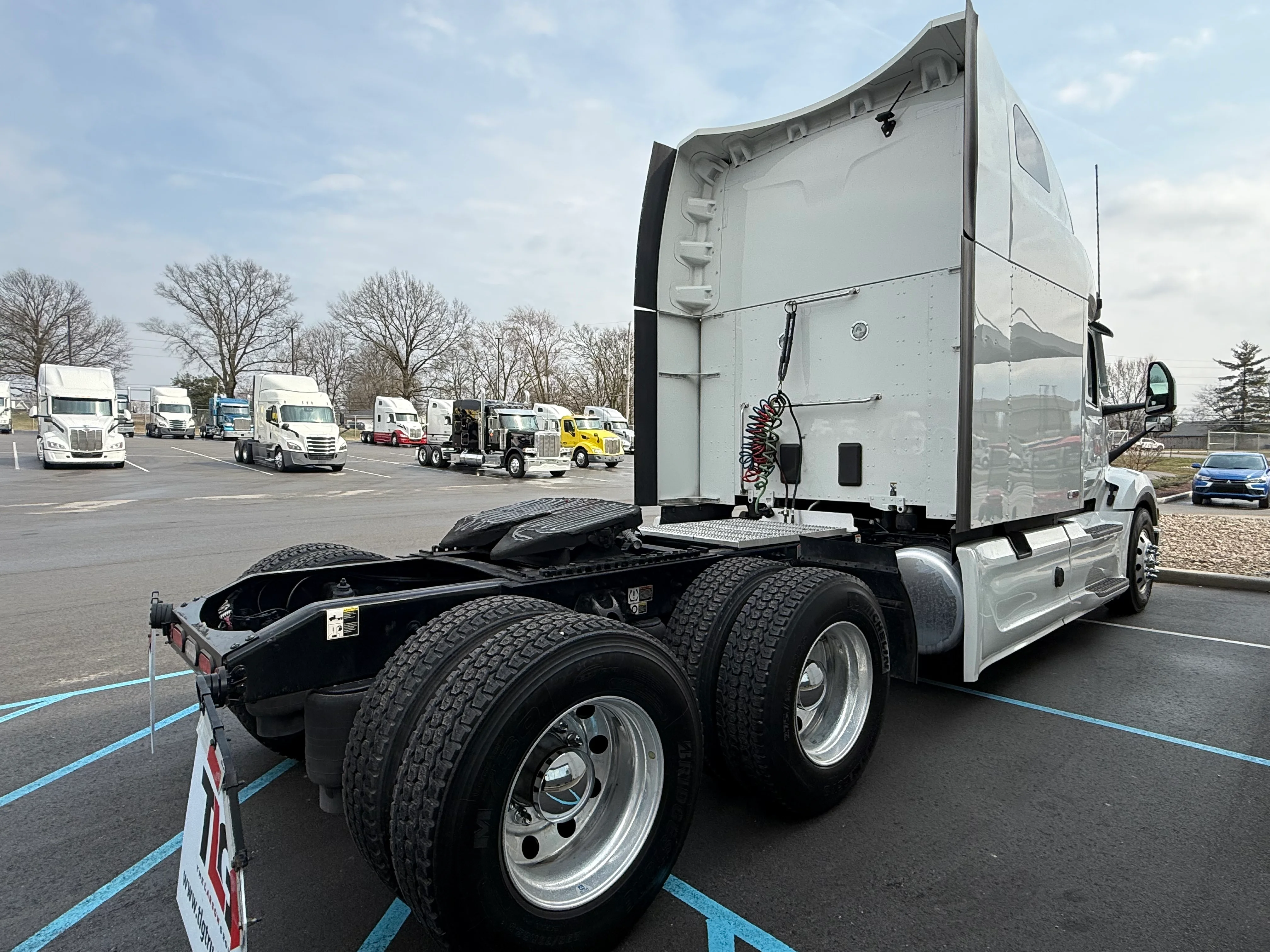 2024 Peterbilt 579 - image 4
