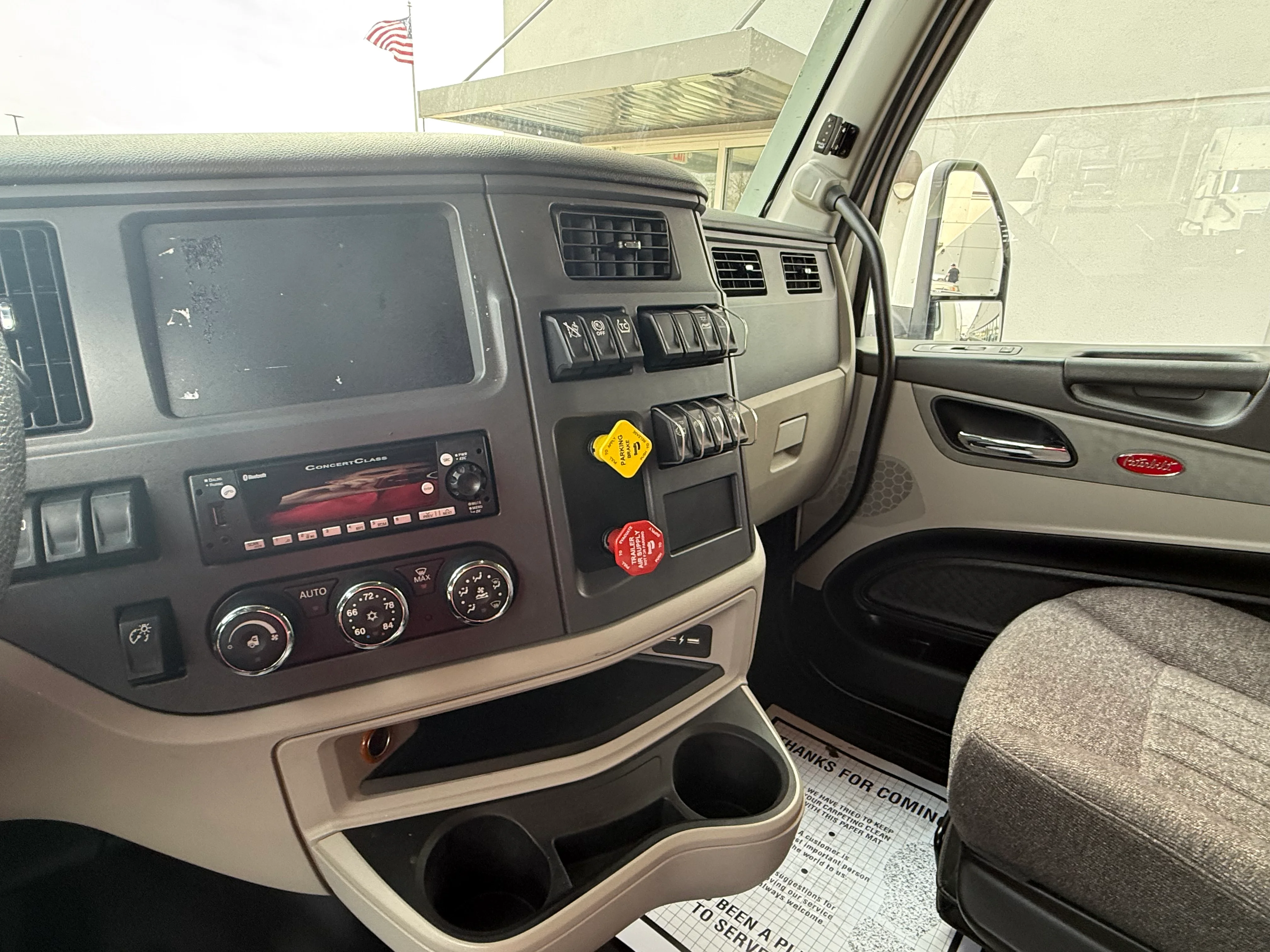 2024 Peterbilt 579 - image 10