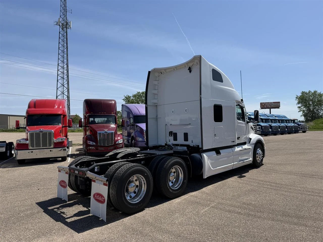 2027 Peterbilt 579 in Eau Claire, WI — photo 3