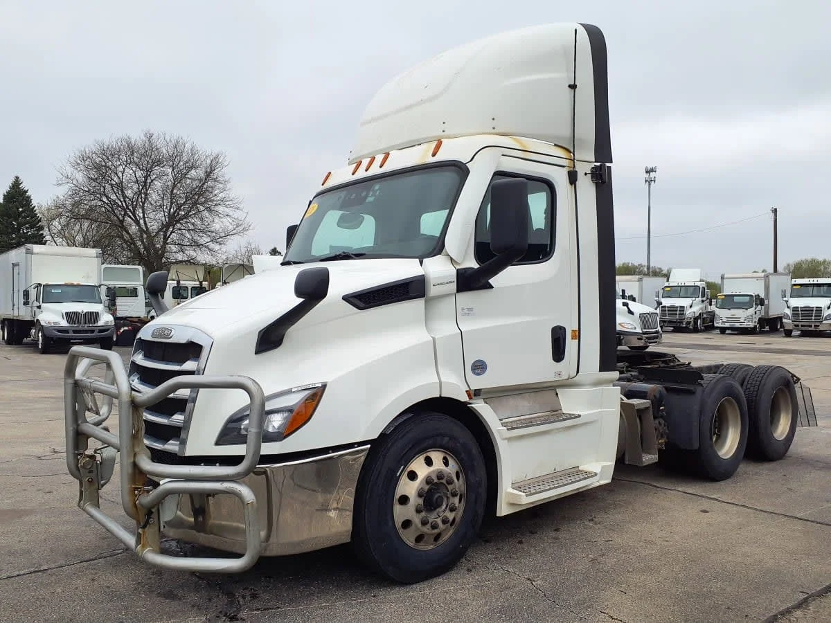 2021 Freightliner Cascadia in Oak Creek, WI