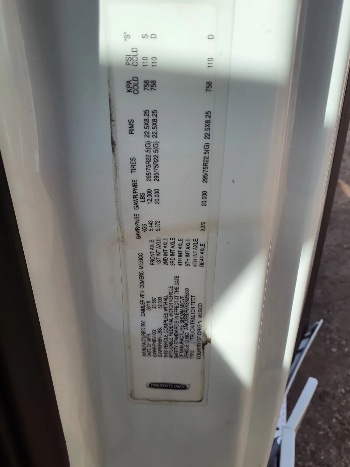 2019 Freightliner Cascadia in Commerce City, CO — photo 13