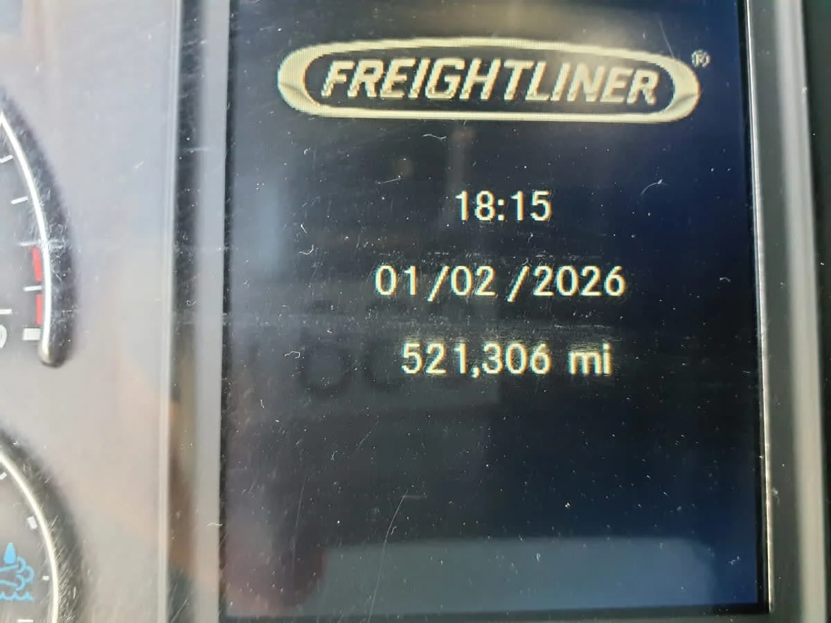 2020 Freightliner Cascadia - image 10