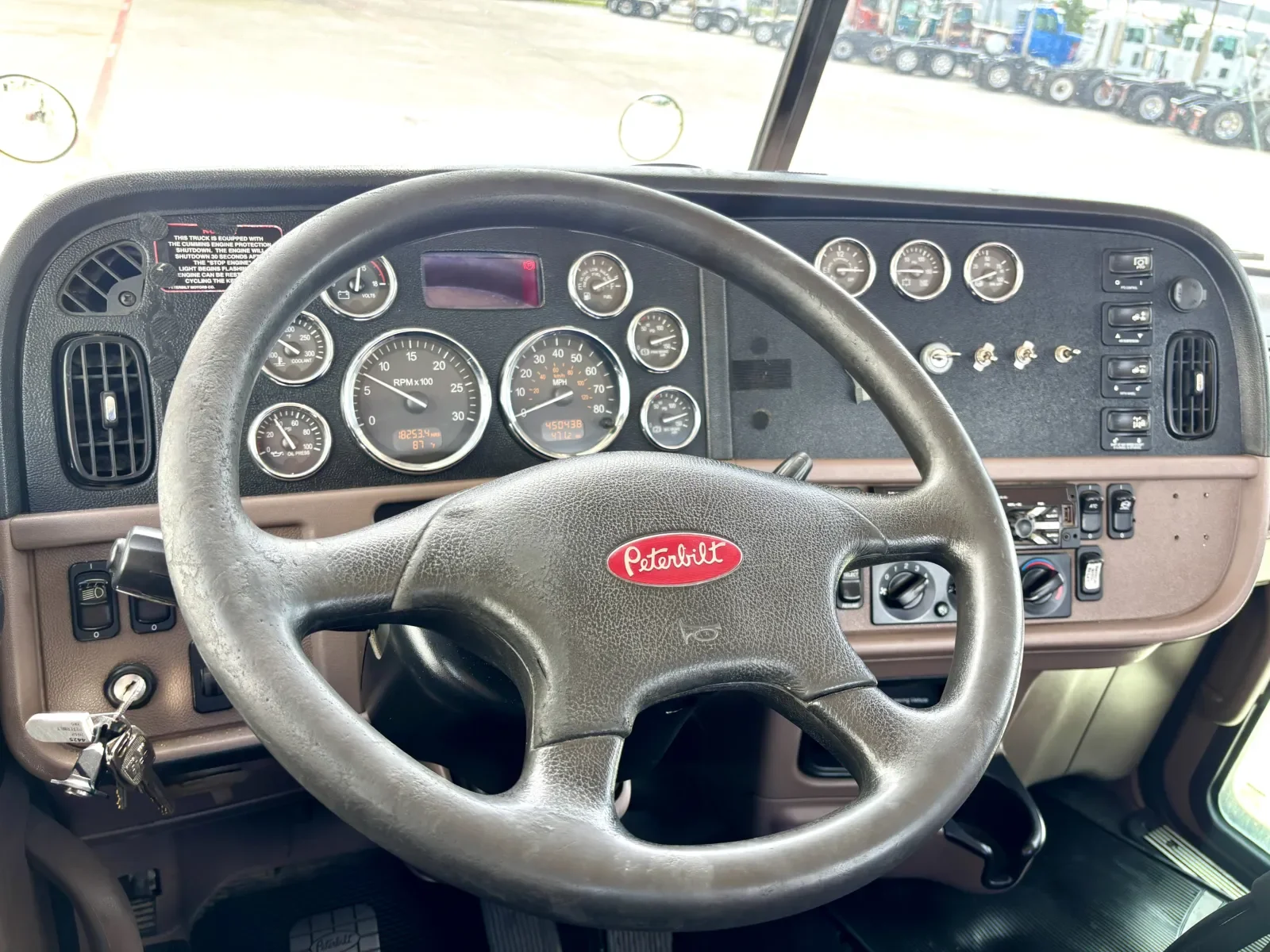 2018 Peterbilt 389 in Hutchins, TX — photo 16