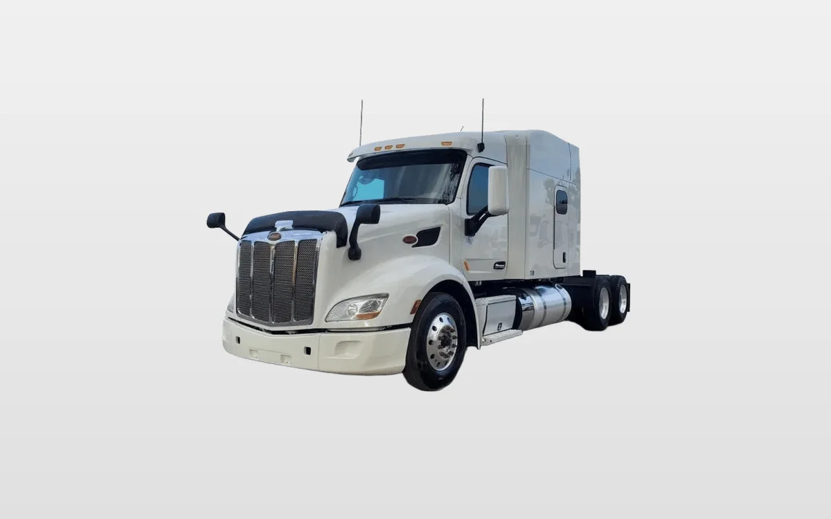 2022 Peterbilt 579 - image 1