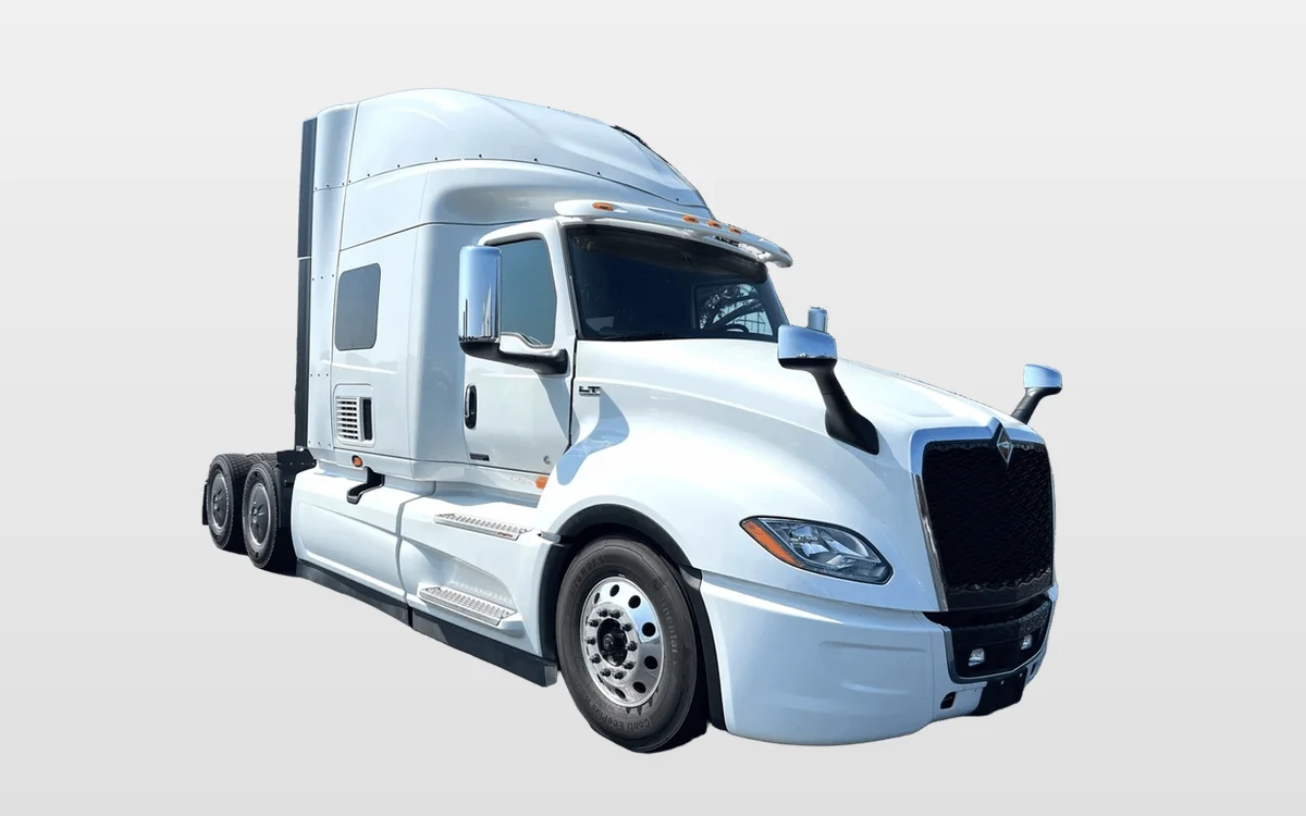 2025 International LT - image 1