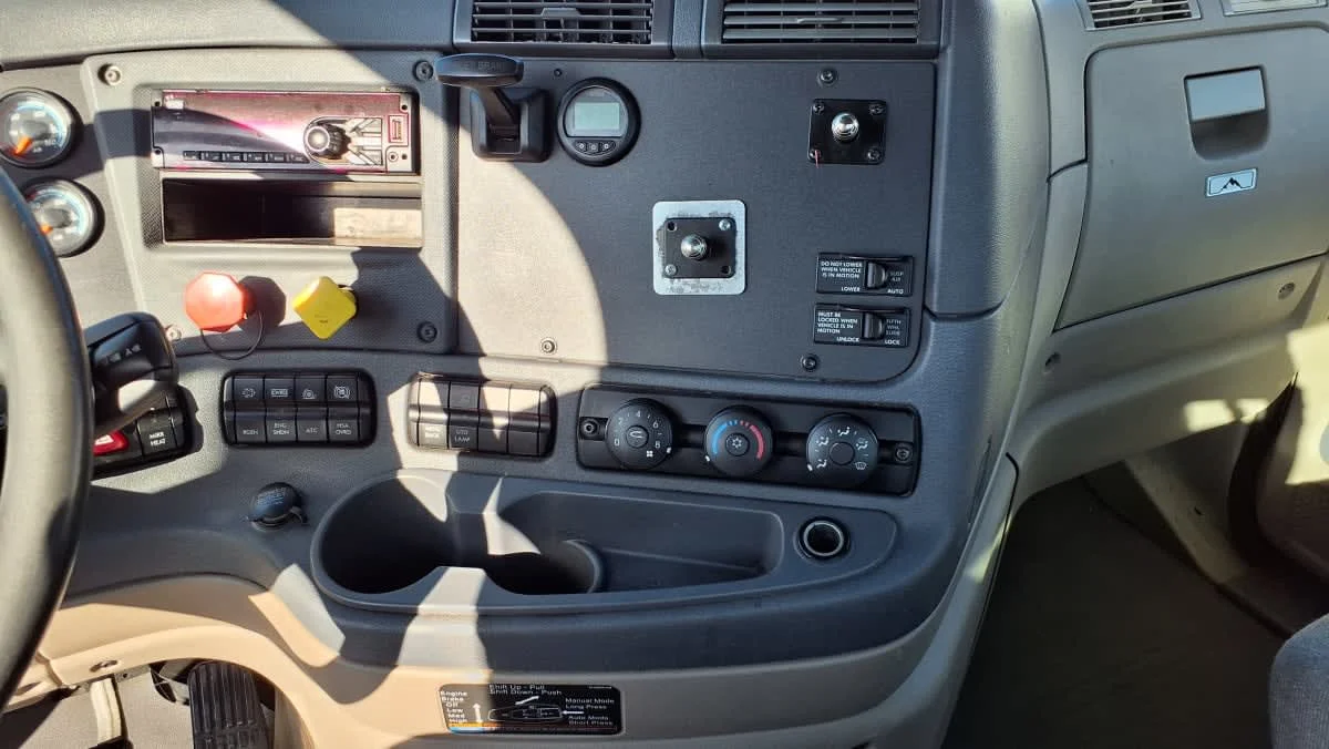 2019 Freightliner Cascadia in Memphis, TN — photo 10