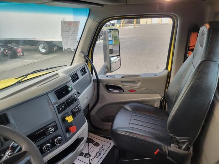 2021 Peterbilt 579 - image 15