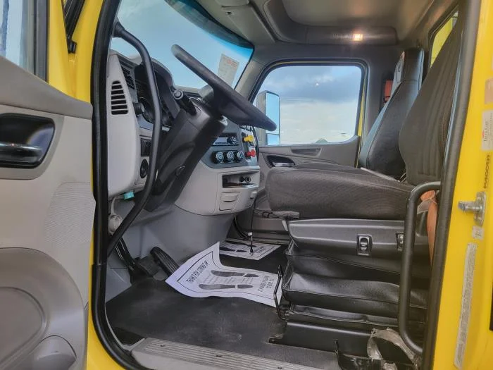 2021 Peterbilt 579 in Jacksonville, FL — photo 13