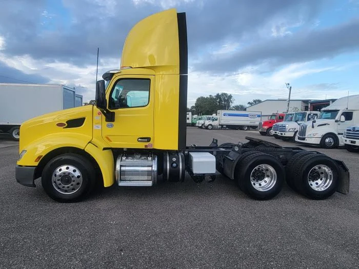 2021 Peterbilt 579 in Jacksonville, FL — photo 6