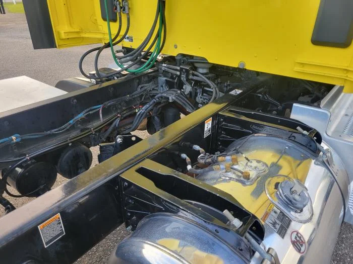 2021 Peterbilt 579 in Jacksonville, FL — photo 24