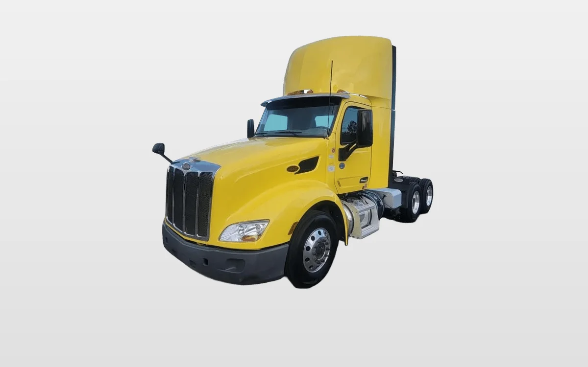 2021 Peterbilt 579 - image 1