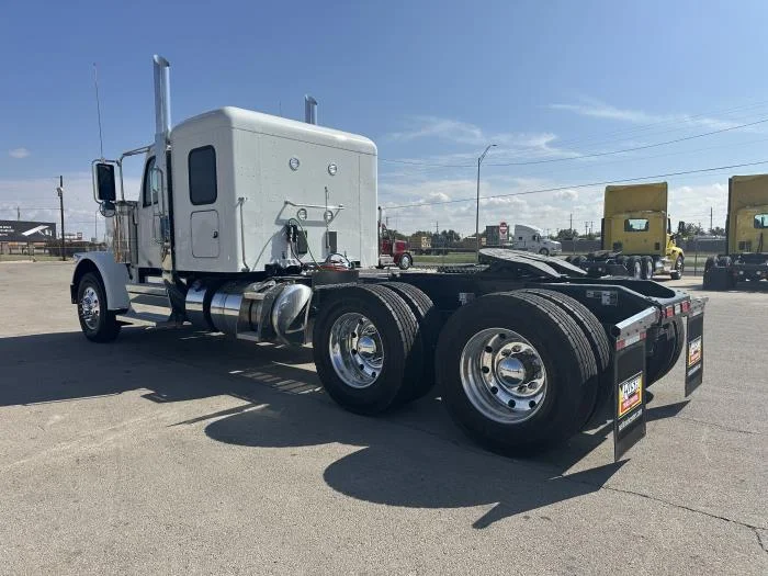 2026 Peterbilt 589 - image 5