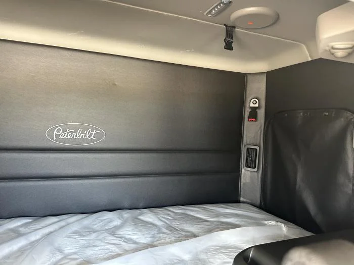 2026 Peterbilt 589 - image 12