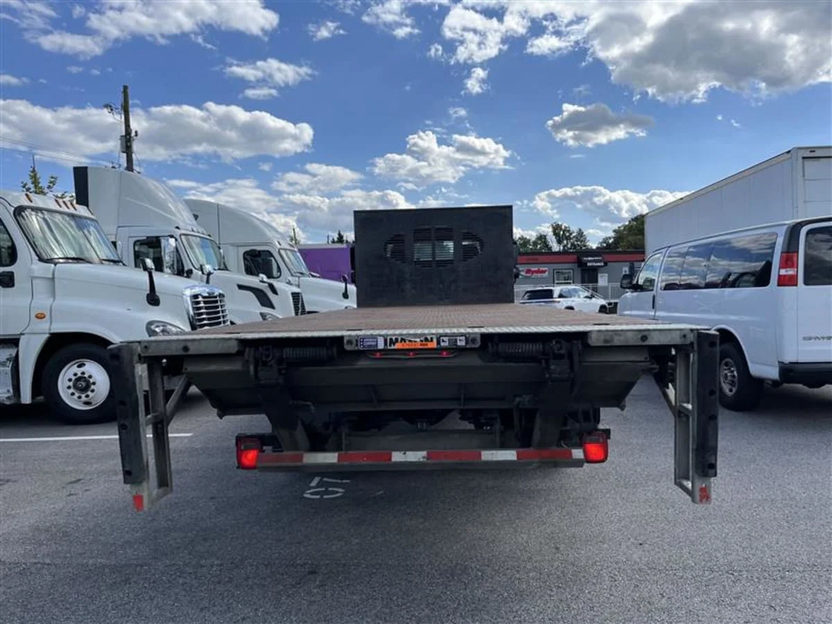 2019 Freightliner M2 106 in Beltsville, MD — photo 5