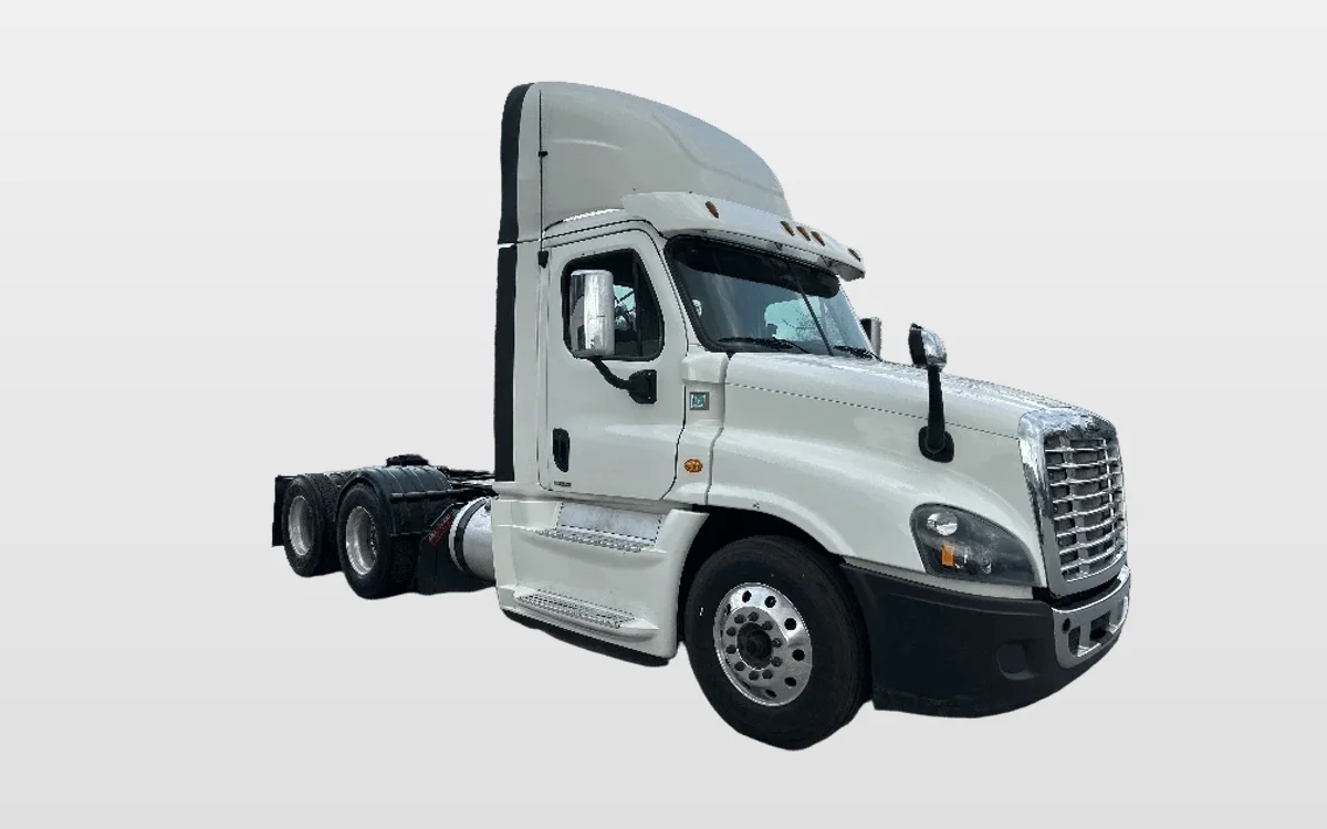 2019 Freightliner Cascadia - image 1