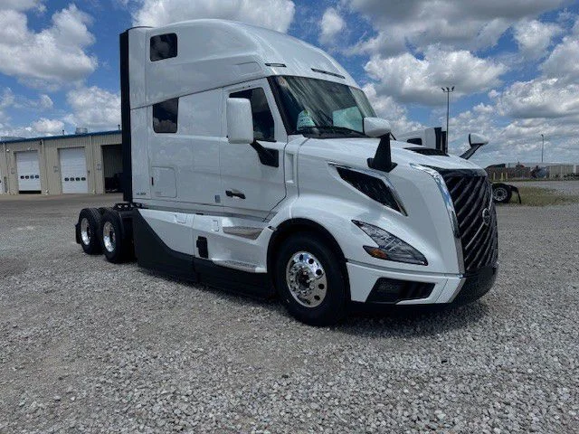 2027 Volvo VNL 860 in London, OH — photo 7