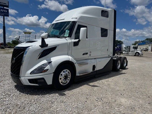 2027 Volvo VNL 860