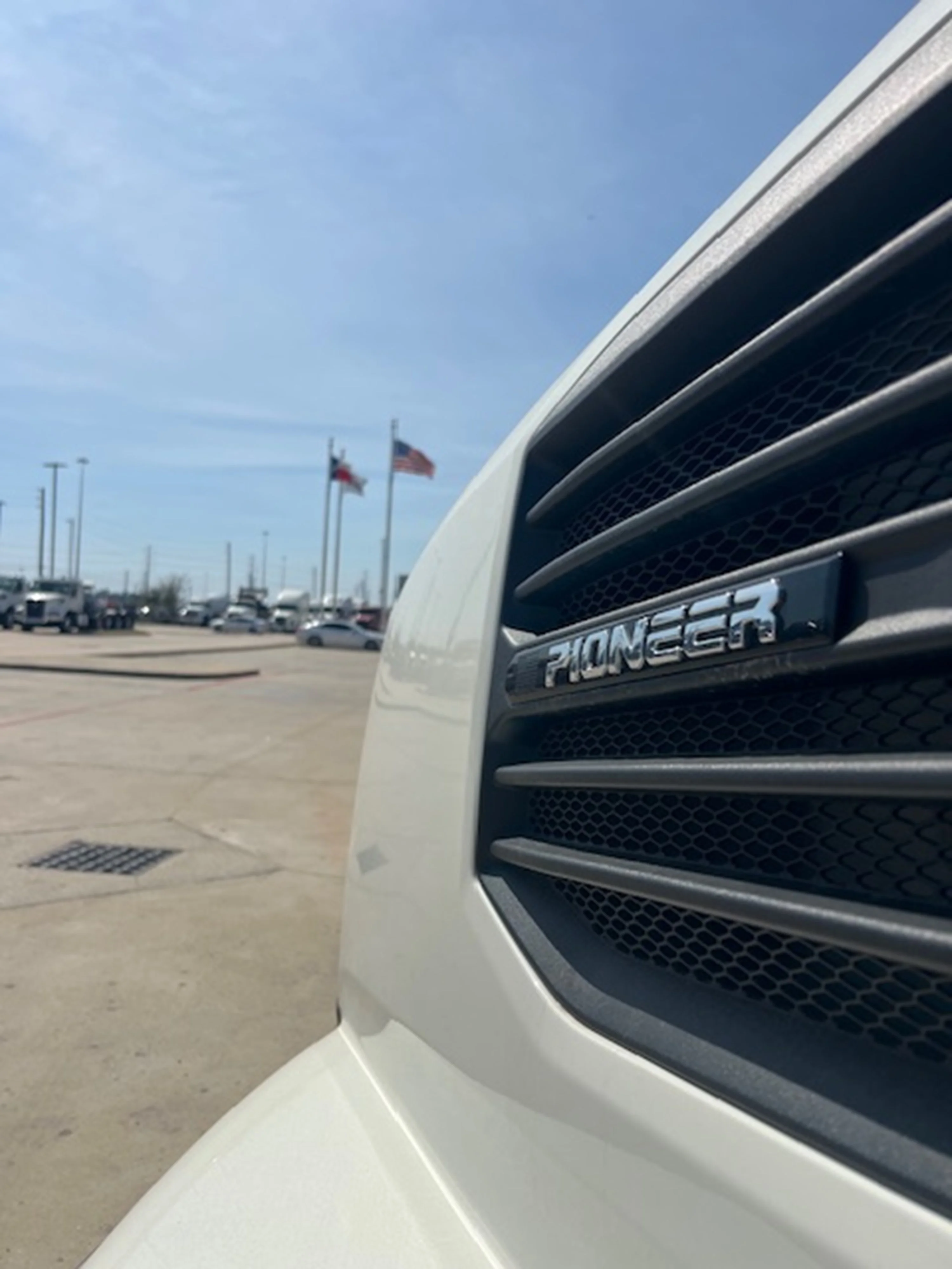 2026 Mack Pinnacle in Houston, TX — photo 4