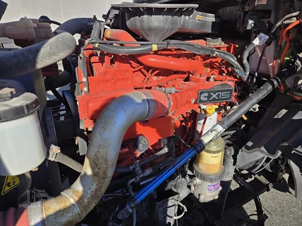 2023 International LT - image 16