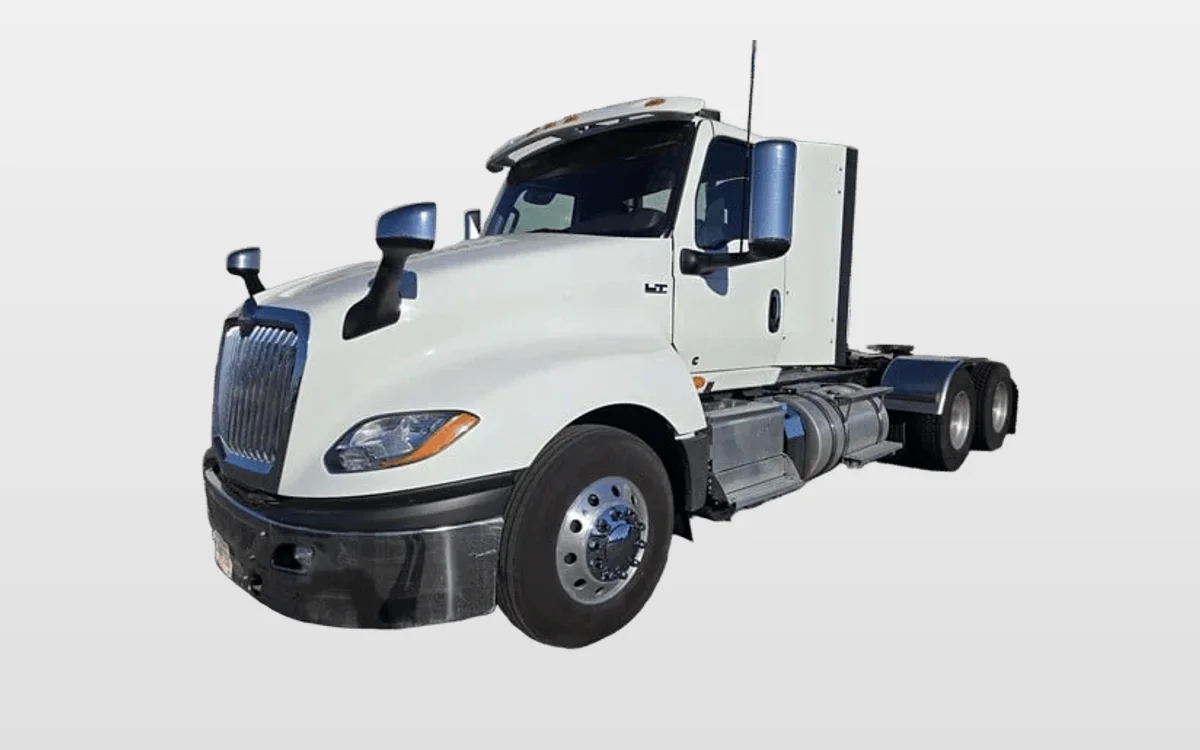 2023 International LT - image 1