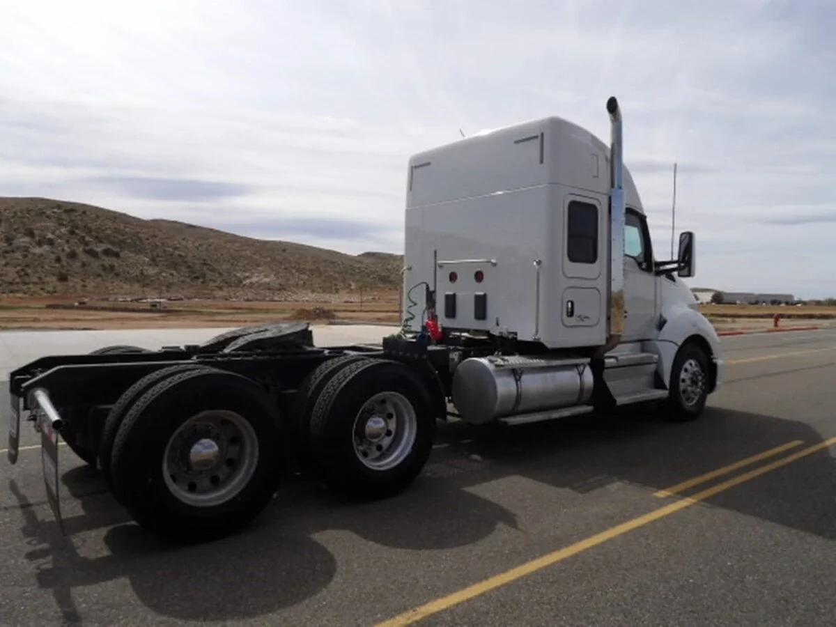 2022 Kenworth T680 - image 9
