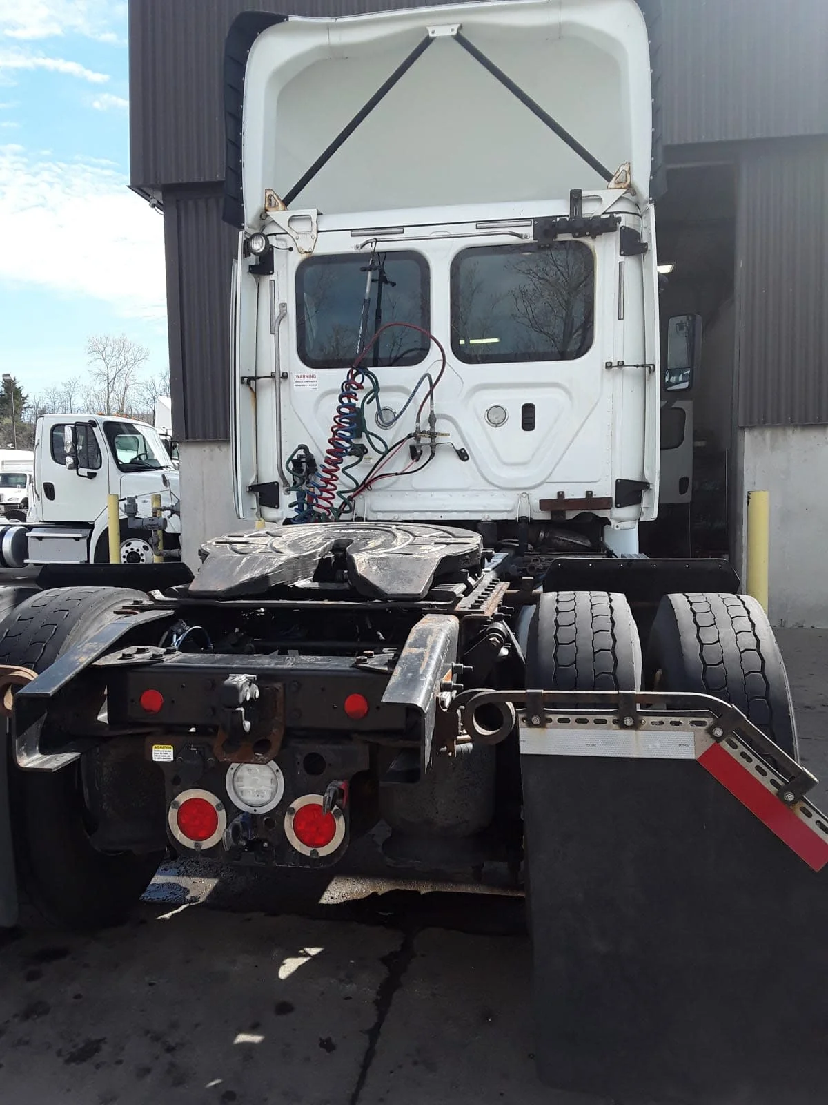 2018 Freightliner Cascadia - image 5