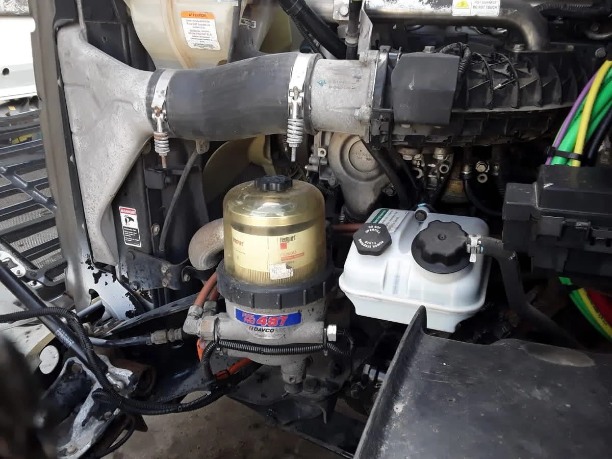 2018 Freightliner Cascadia - image 8