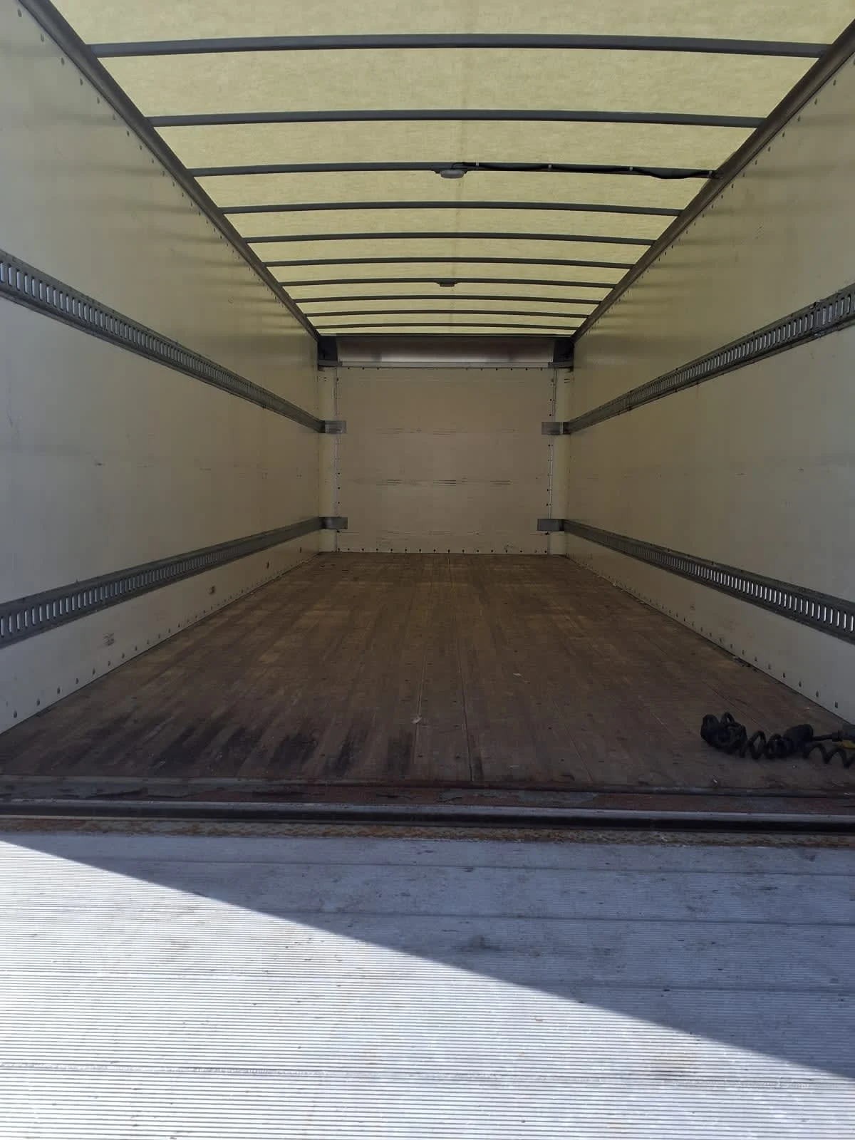 2020 Isuzu FTR - image 8