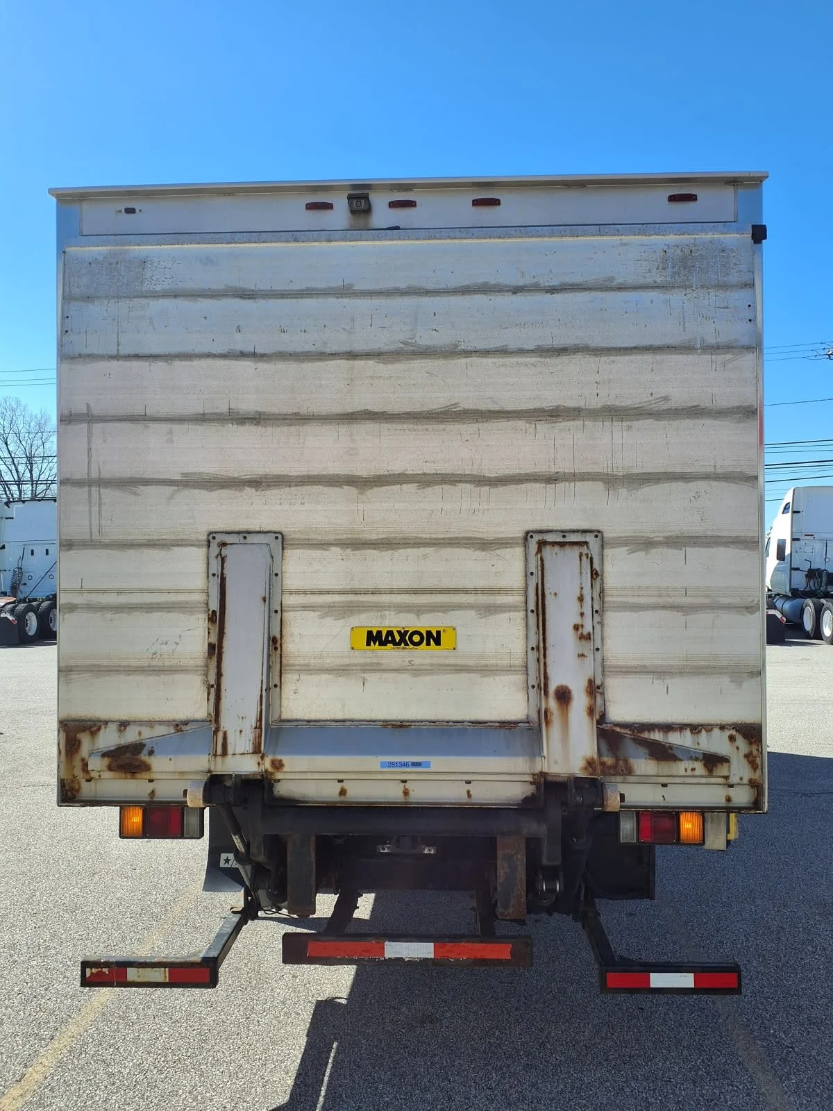 2020 Isuzu FTR in Cleveland, OH — photo 5